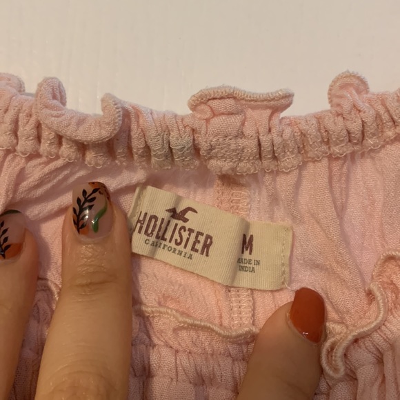 Light Pink Flowy Hollister Shirt With Flowers - Picture 4 of 9